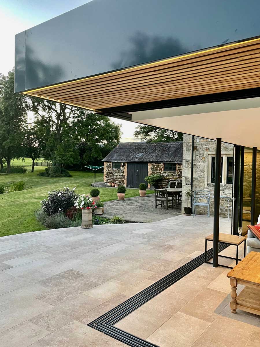 Glass and green roof extension to listed building